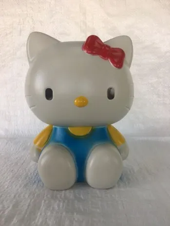 celengan hellokitty